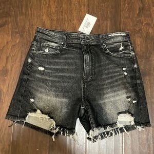 High waisted Risen shorts